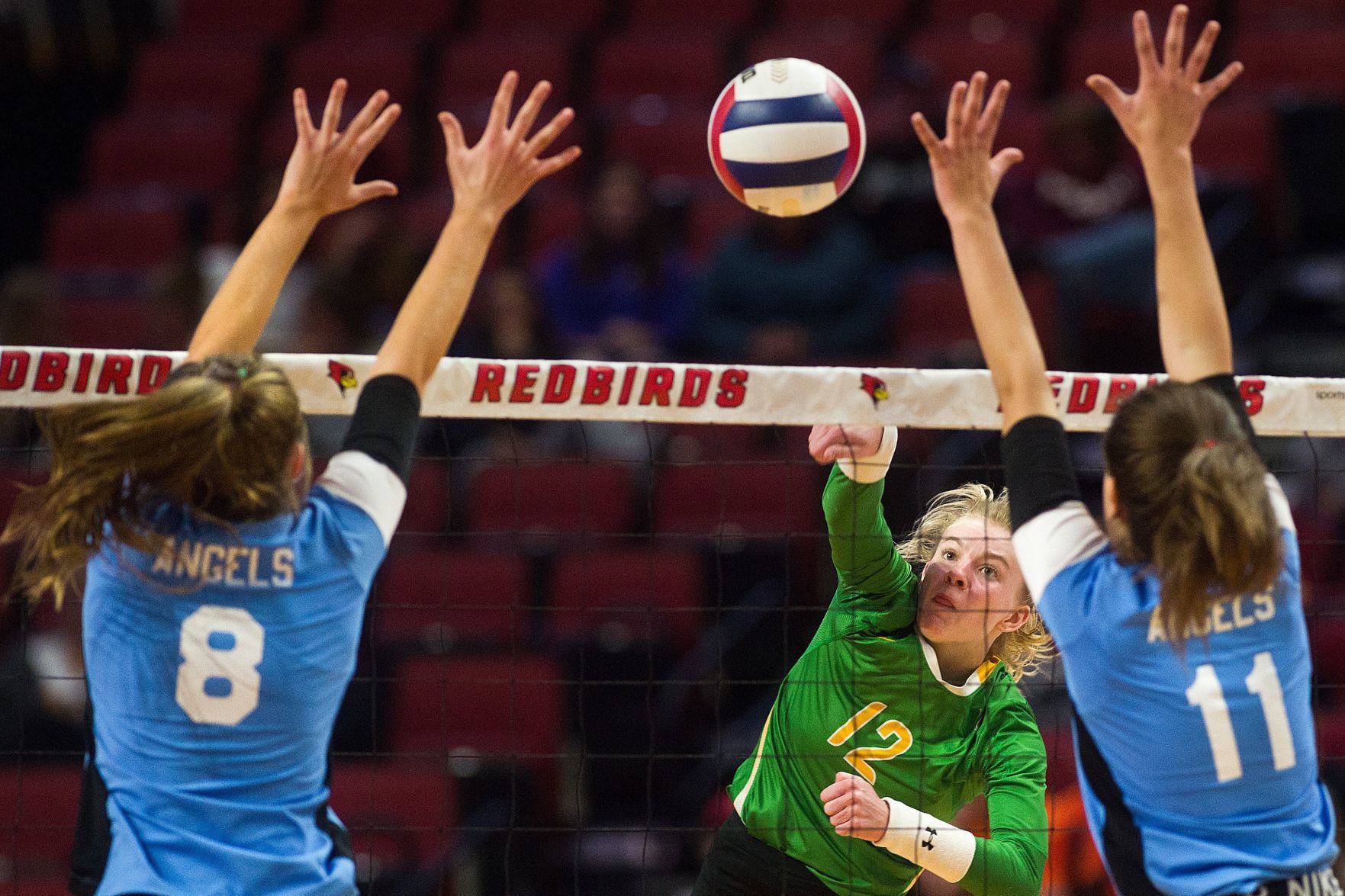 111619-blm-spt-4uhvolley